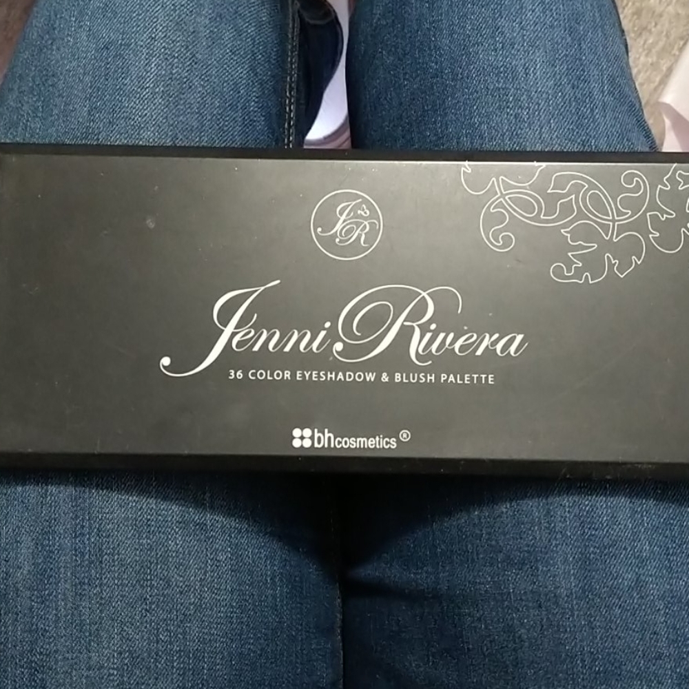 Jenni Rivera Eyeshadow Pallet